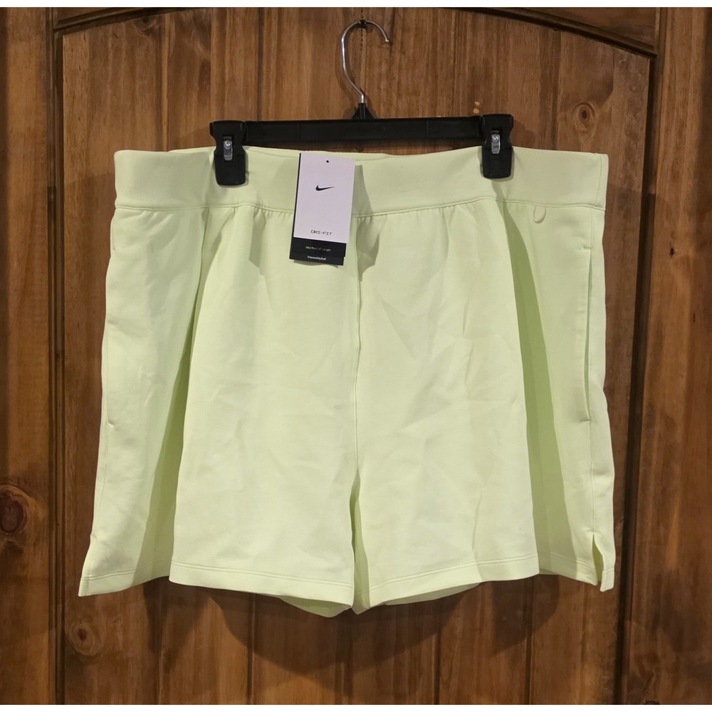 NWT Nike Dri Fit ImpossiblySoft Athletic Shorts Womens 2XL Barely Volt Mid Rise